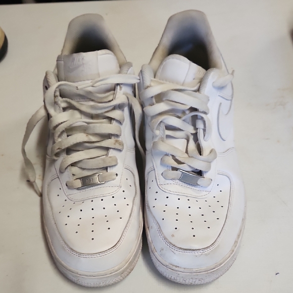 Nike Air Force 1 Low sneakers. - Picture 1 of 2